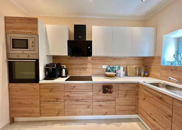 In Croatia Near The Adriatic Coast Дом отдыха Драмаль